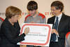 A. Merkel und Bill Gates beim Start der Aktion